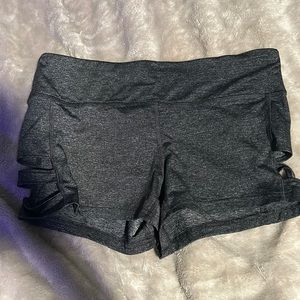 Im selling it bc its not my style